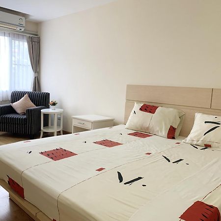 Charming Resident At Ekkamai From Studio Unit Up To 2 Bedroom Apartment Bangkok Eksteriør billede