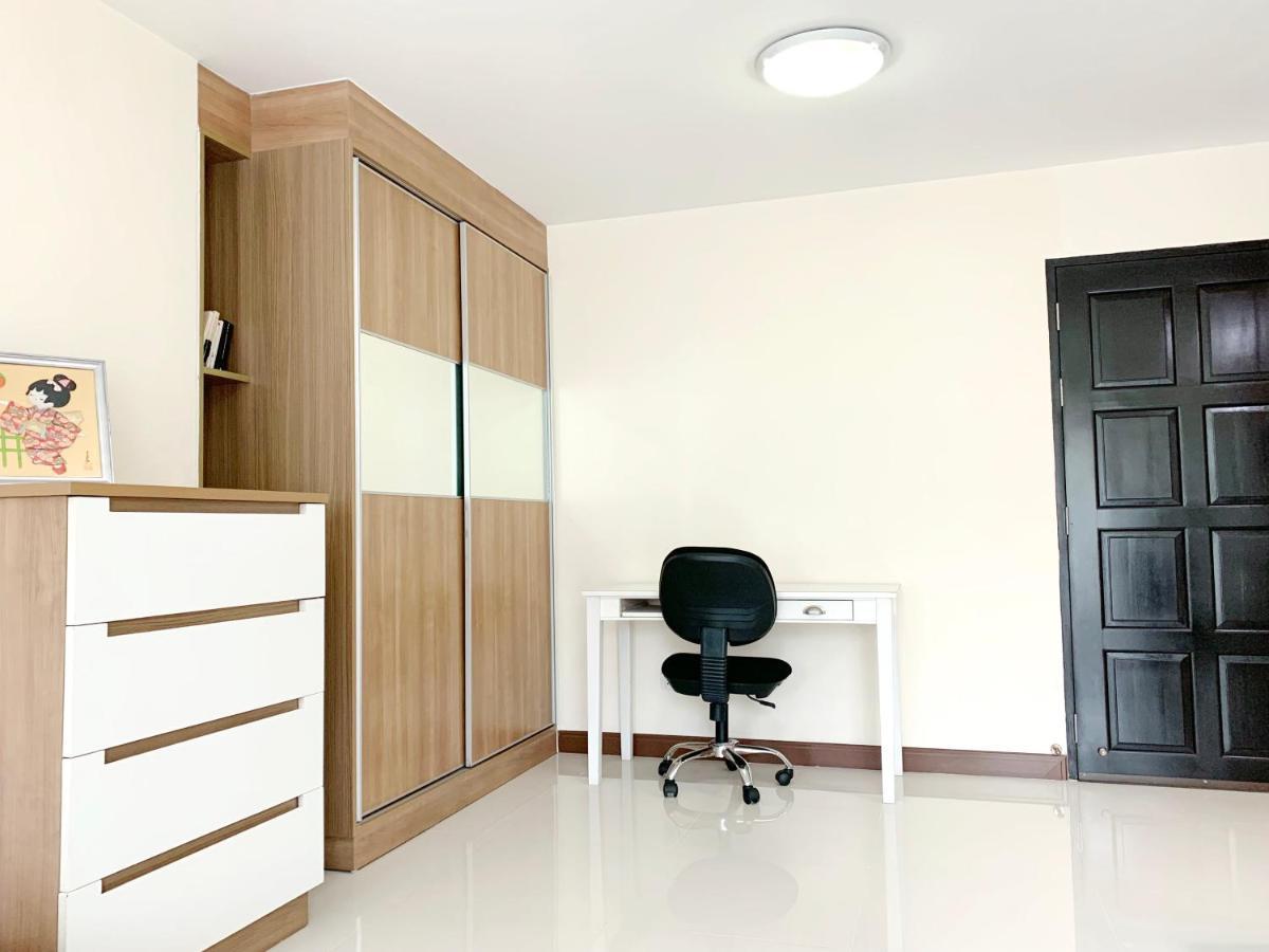 Charming Resident At Ekkamai From Studio Unit Up To 2 Bedroom Apartment Bangkok Eksteriør billede