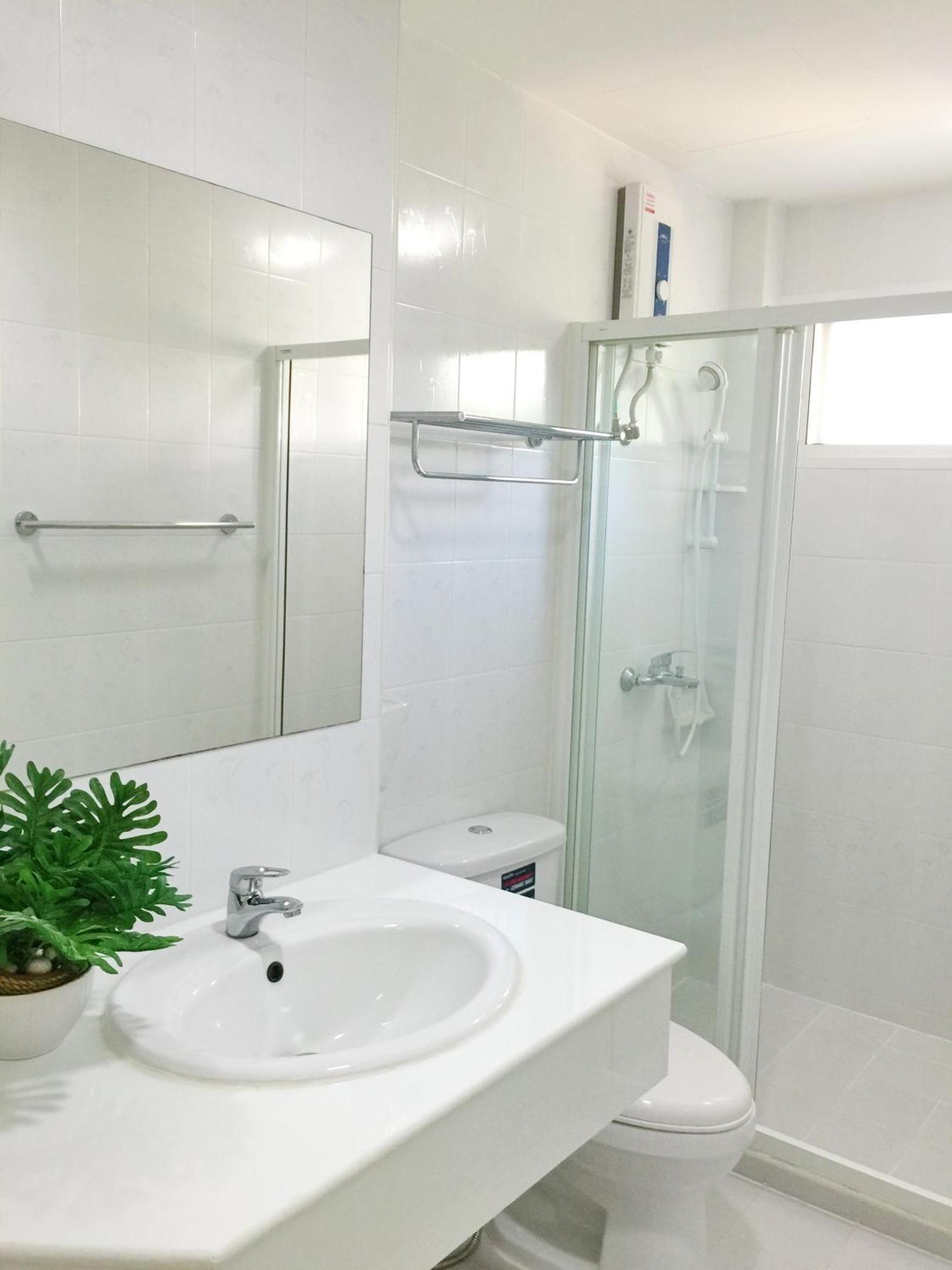 Charming Resident At Ekkamai From Studio Unit Up To 2 Bedroom Apartment Bangkok Eksteriør billede
