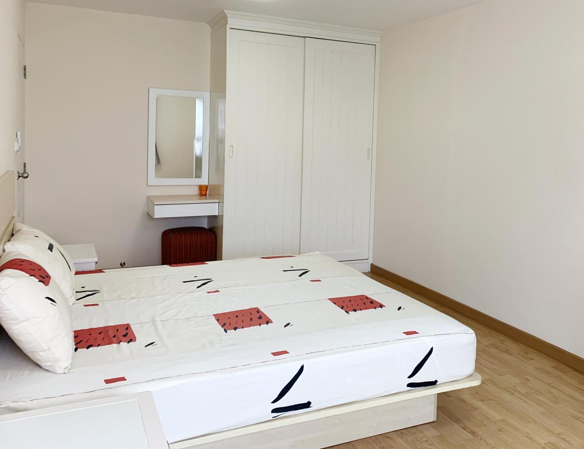 Charming Resident At Ekkamai From Studio Unit Up To 2 Bedroom Apartment Bangkok Eksteriør billede
