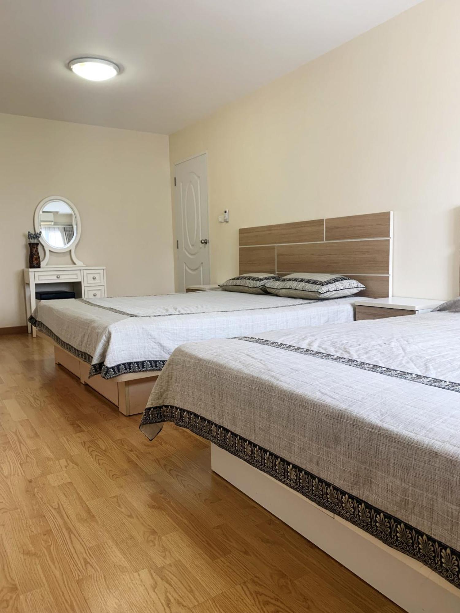 Charming Resident At Ekkamai From Studio Unit Up To 2 Bedroom Apartment Bangkok Eksteriør billede